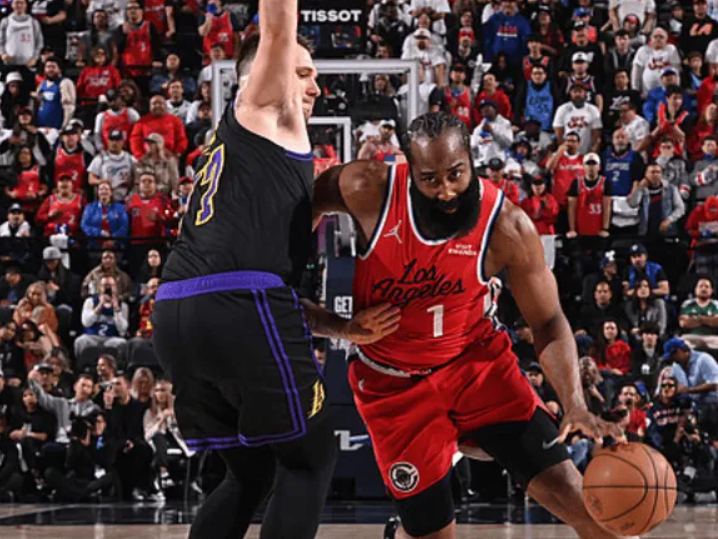 世界杯竞猜-抢戏！湖人险26分逆转，詹姆斯历史第1，哈登21中6，伦纳德创纪录